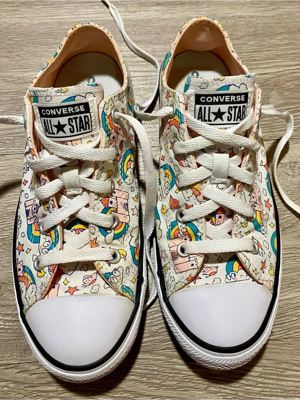 Converse ~ Castles & Rainbows ~ Size 3 Youth = Women’s Size 4